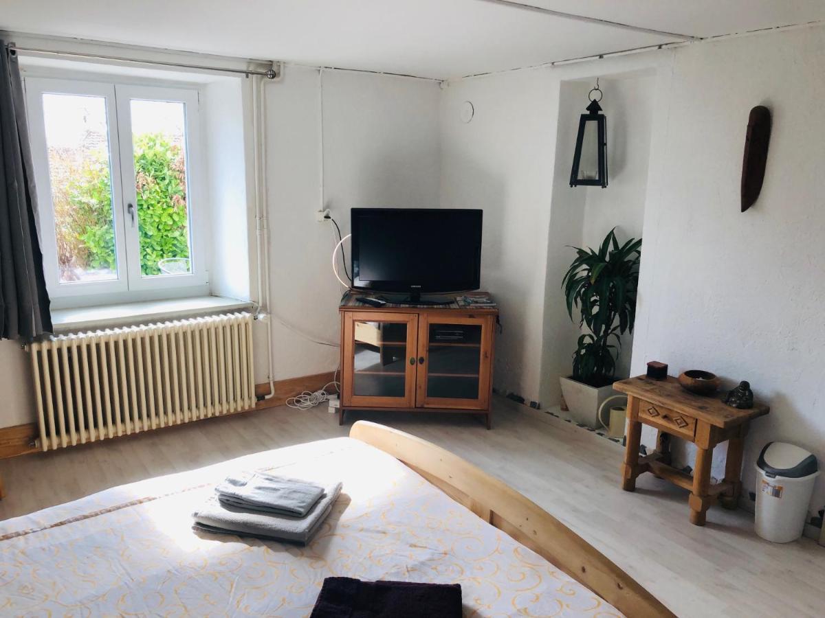 LE 13, Charmant appartement de 2 pièces à Lignerolle Extérieur photo