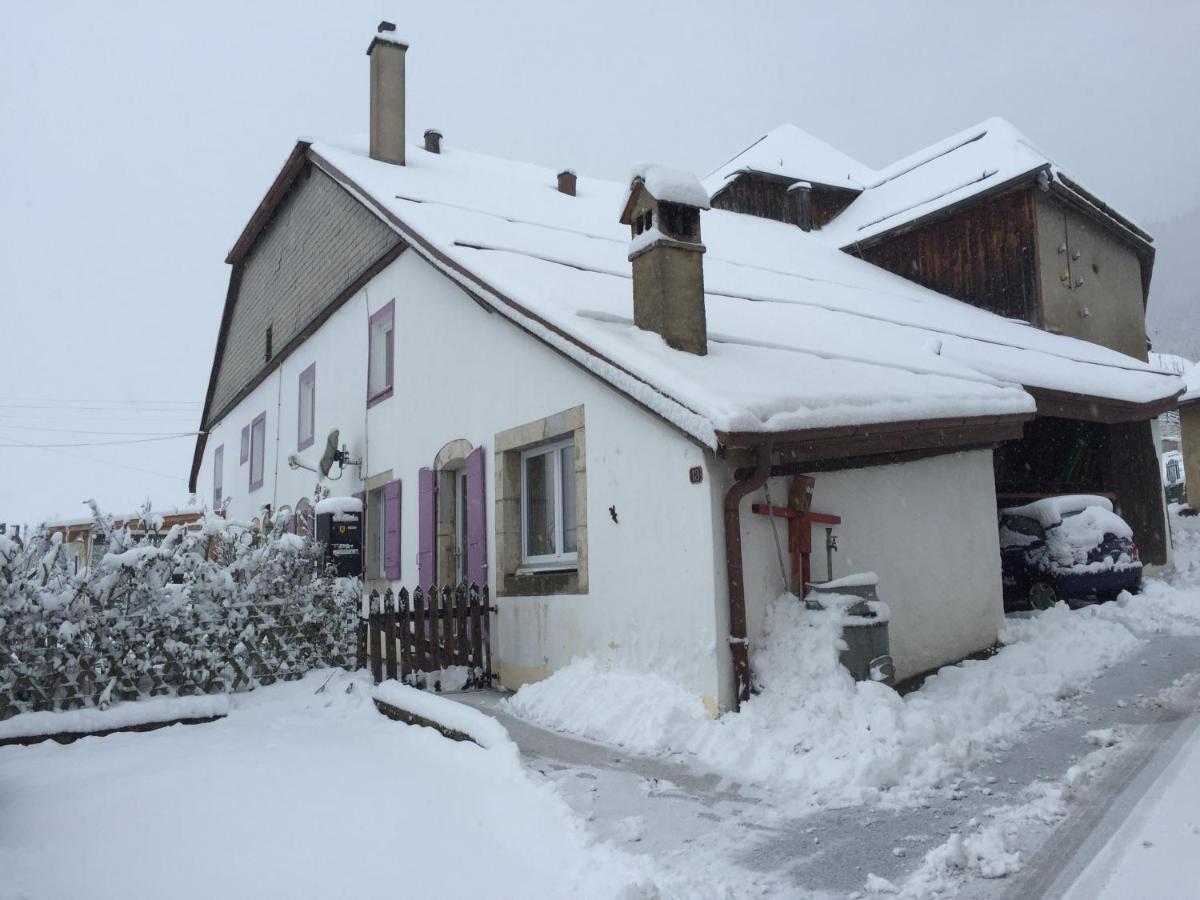 LE 13, Charmant appartement de 2 pièces à Lignerolle Extérieur photo